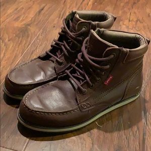 Levi boots